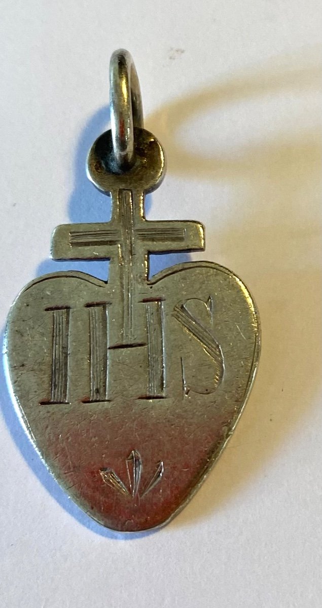 Pendentif De Congrégation Religieuse En Argent XIXème. Sacré Cœur  De Jésus. M. A. R. 