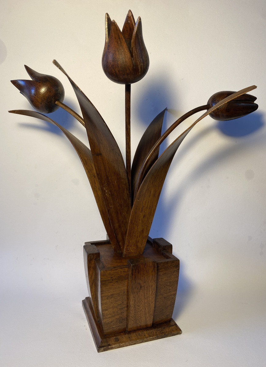 Boîte En Bois Sculpté. Tulipes En Pot. Objet De Curiosité. Début XXème. 