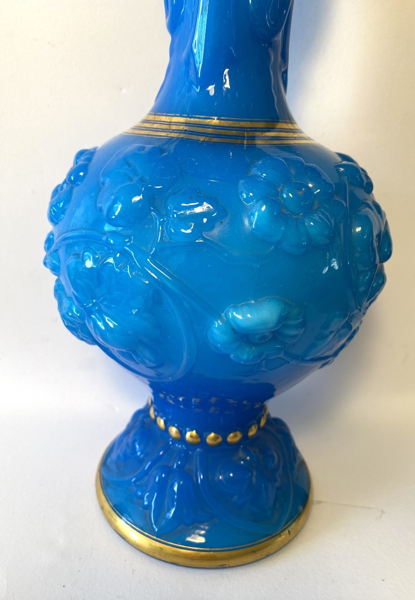 Baccarat. Blue And White Opaline Vase. Molded Floral Decoration And Gold Highlights. France, 19th Century.-photo-2