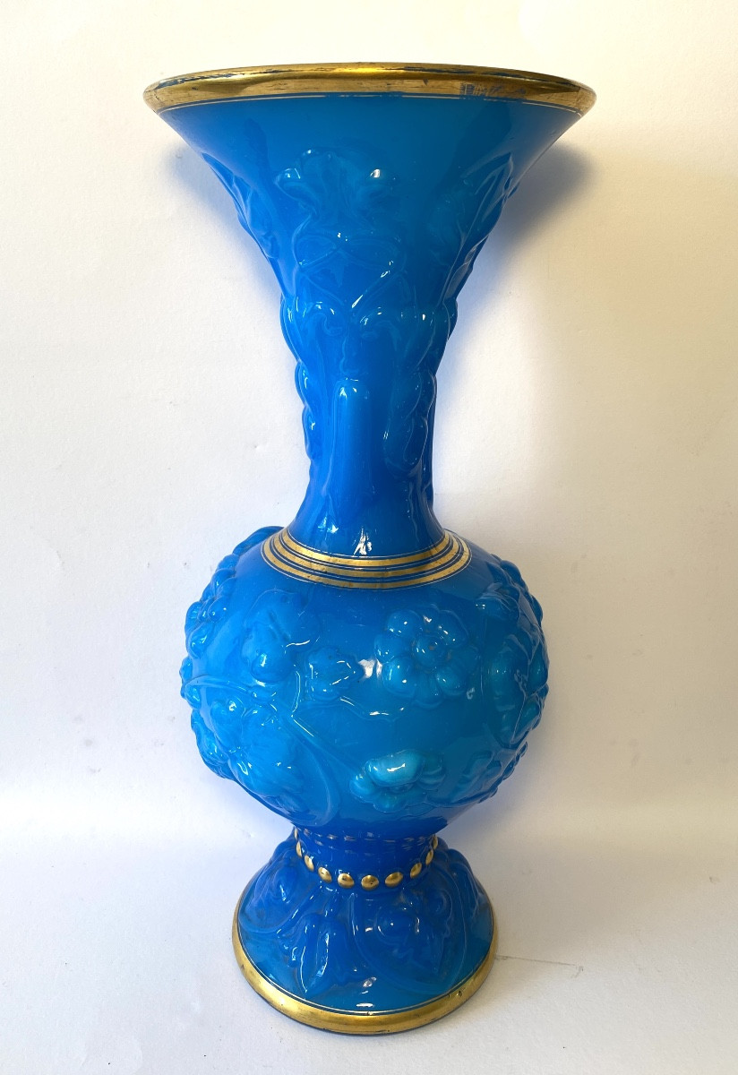 Baccarat. Blue And White Opaline Vase. Molded Floral Decoration And Gold Highlights. France, 19th Century.