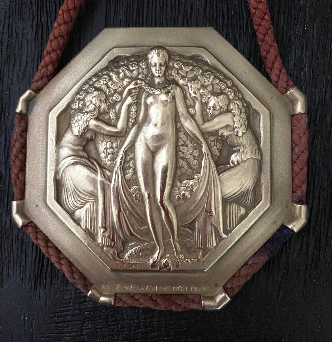 “Le Triomphe De Vénus”. Pierre Turin. Médaille En Bronze Art Déco. Ed. La Gerbe D’or. 1925. -photo-2