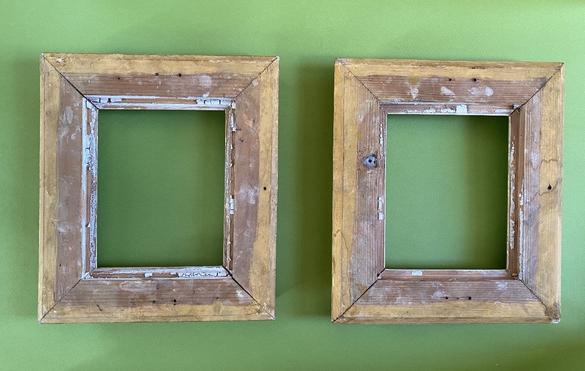 Pair Of 19th Frames In Gilded Wood And Stucco. Acanthus And Twisted Ribbon Decoration. -photo-1