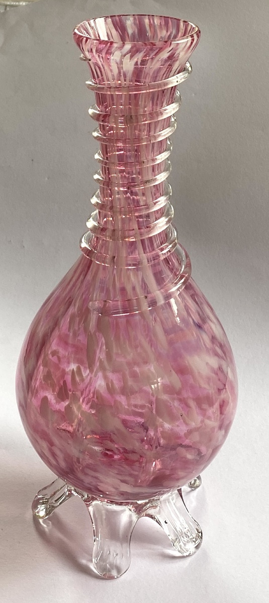 Verrerie Clichy. Legras Plaine St Denis. Vase rose et blanc. Fin XIXème. Début XXème. 