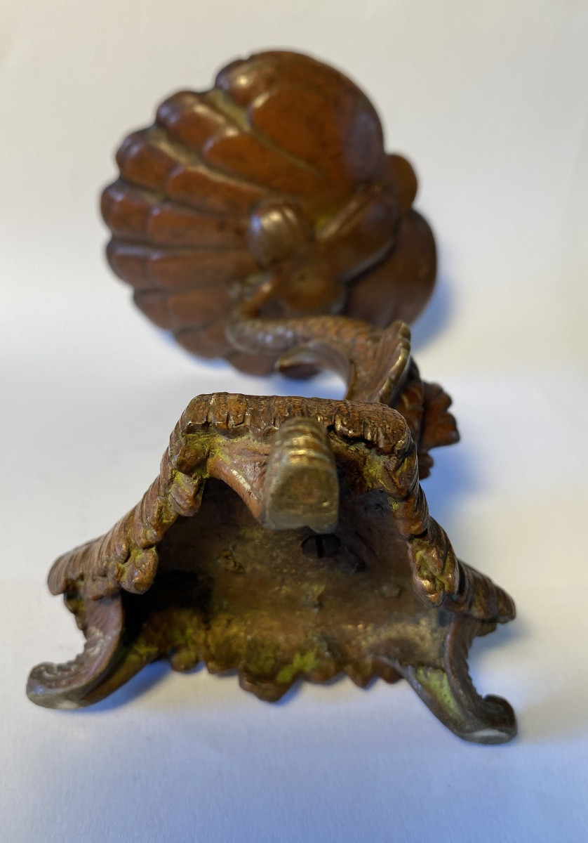 Ring Holder. 19th Bronze Pocket Emptier With Brown Patina. Marine Decor. Dolphin And Shell. -photo-3