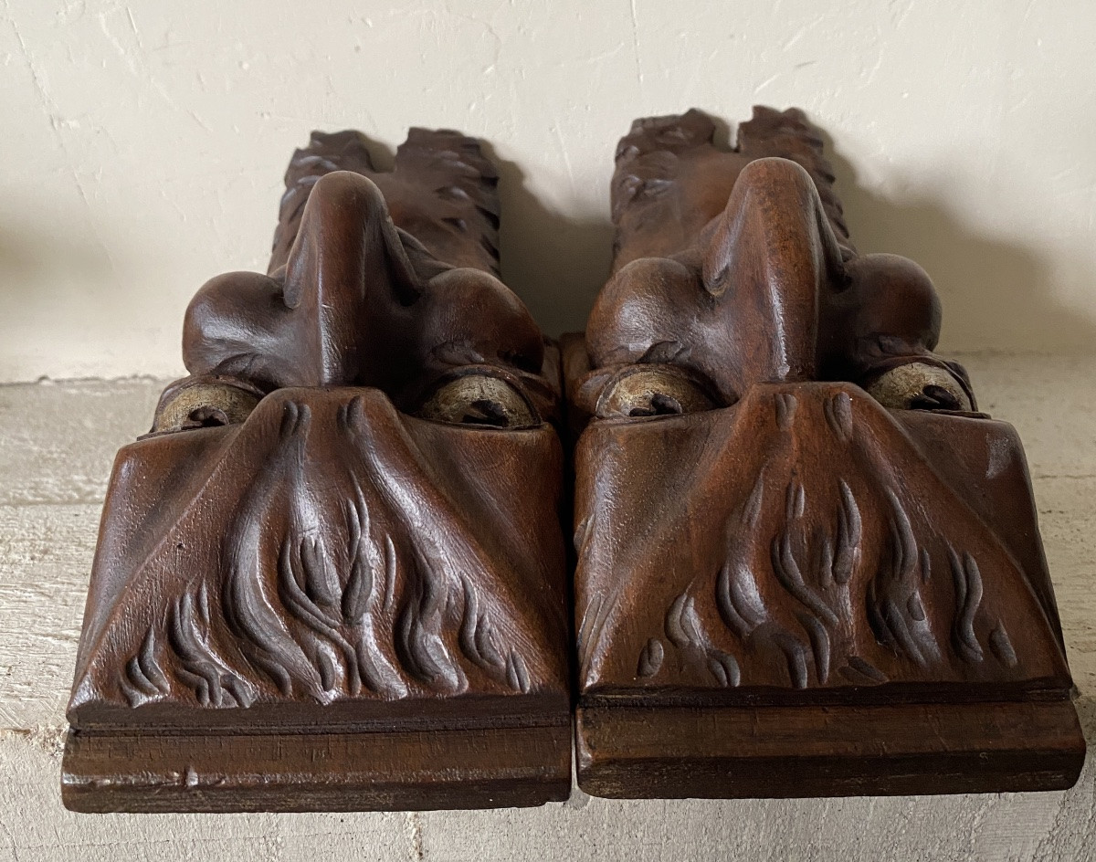 Têtes de diables. Eléments de boiserie. Bois sculpté XIXème. -photo-2