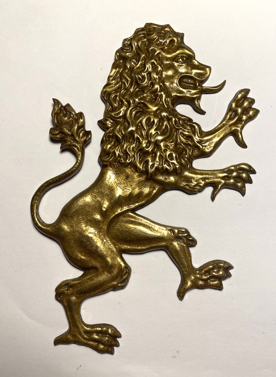 Two Facing Heraldic Lions. 19th Century Ornamental Bronzes. -photo-2