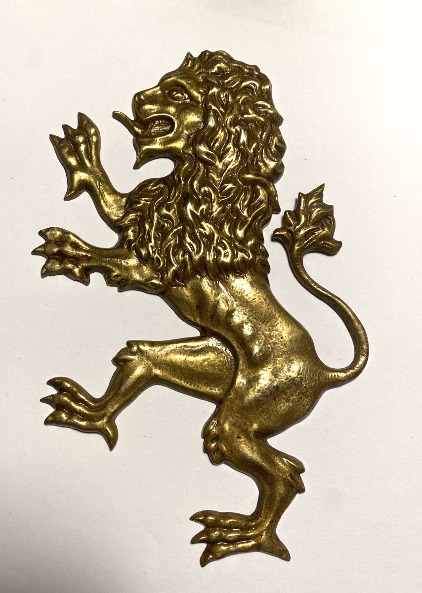 Two Facing Heraldic Lions. 19th Century Ornamental Bronzes. -photo-3