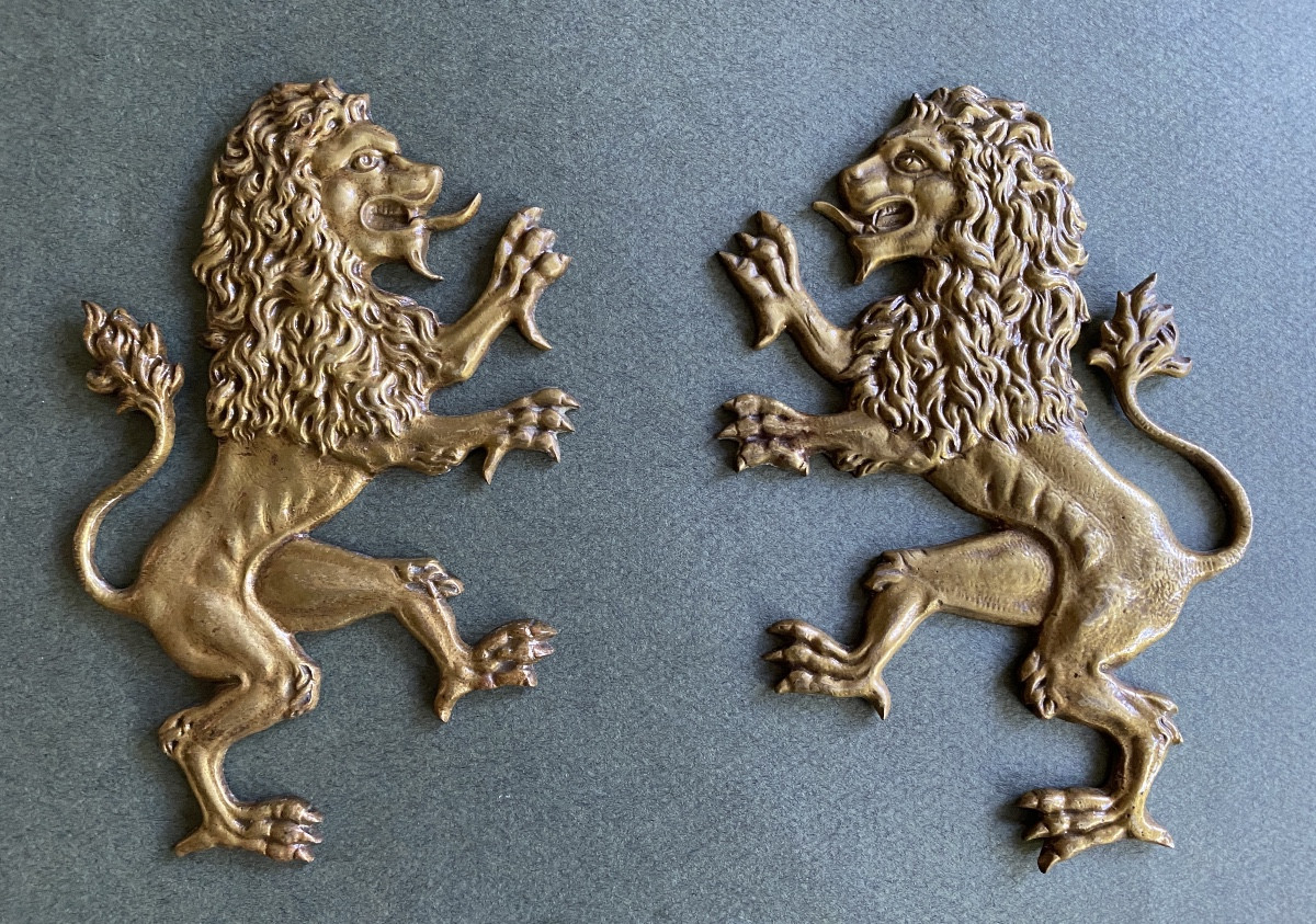 Two Facing Heraldic Lions. 19th Century Ornamental Bronzes. 