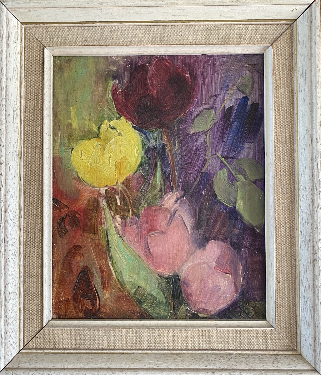 « Étude de fleurs ». Huile sur carton entoilé et encadré. Ecole française milieu XXème. 