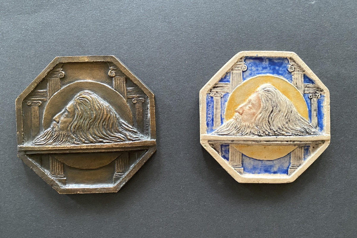 G. Gaucher.  « La tête de St Jean-Baptiste ». Deux médaillons  début XXème. Bronze et céramique