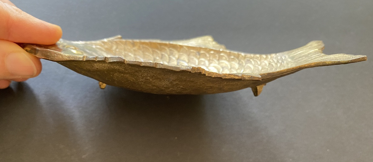 Bronze Pocket Emptier From The Early 20th Century. Fish. -photo-3