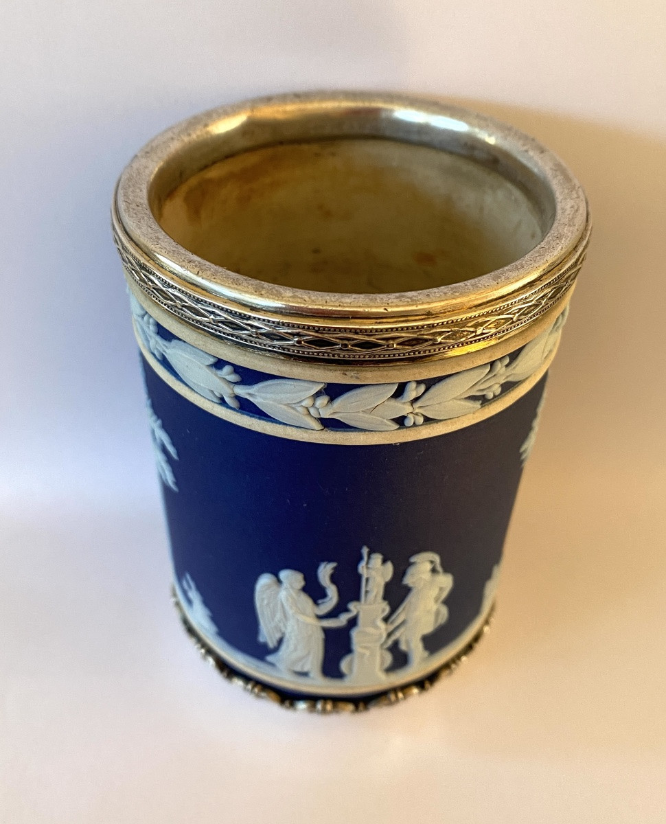 Wedgwood England. Vase en céramique jasper ware, Portland blue XIXème. Monture argent. -photo-1