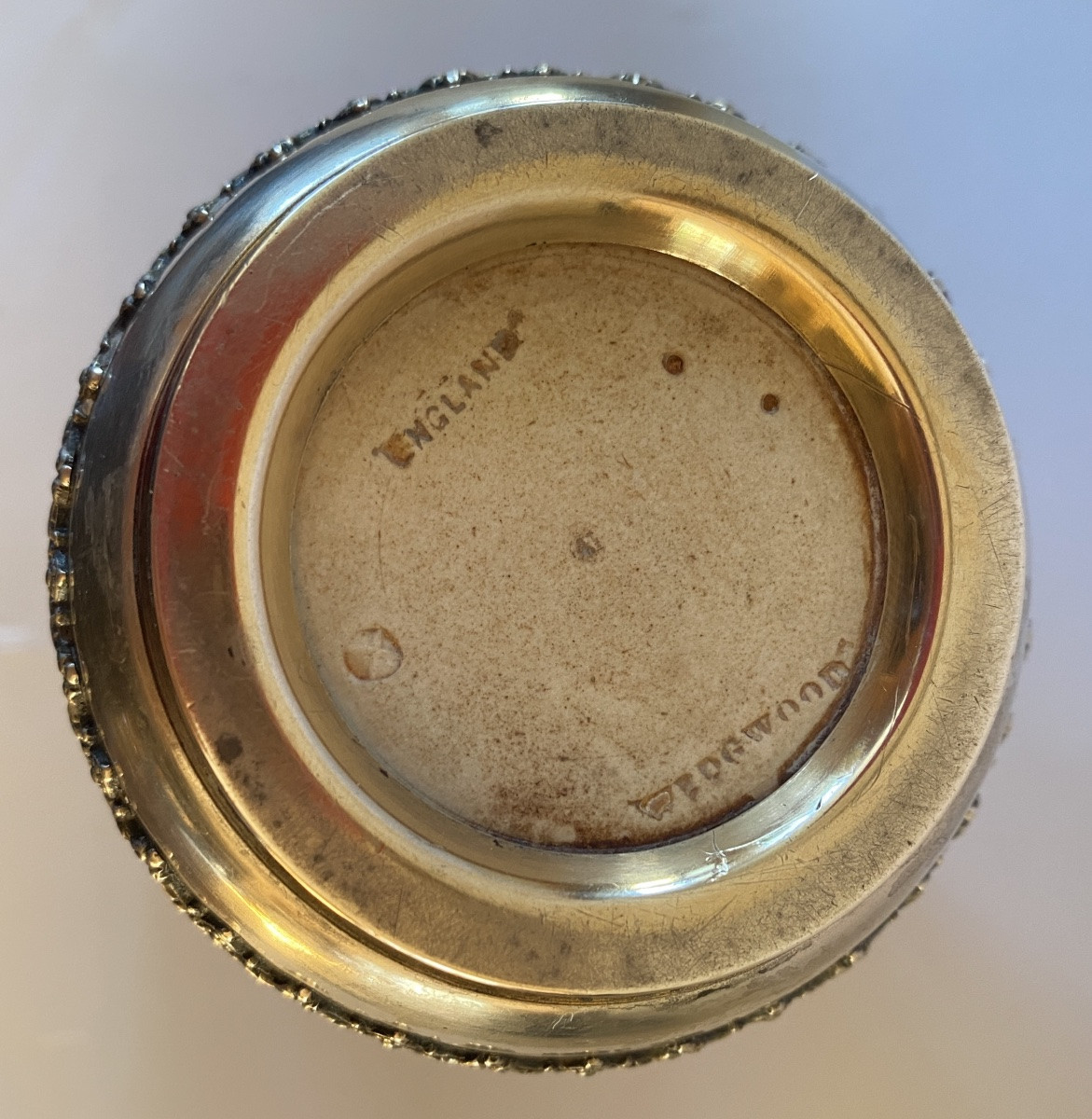 Wedgwood England. Vase en céramique jasper ware, Portland blue XIXème. Monture argent. -photo-6