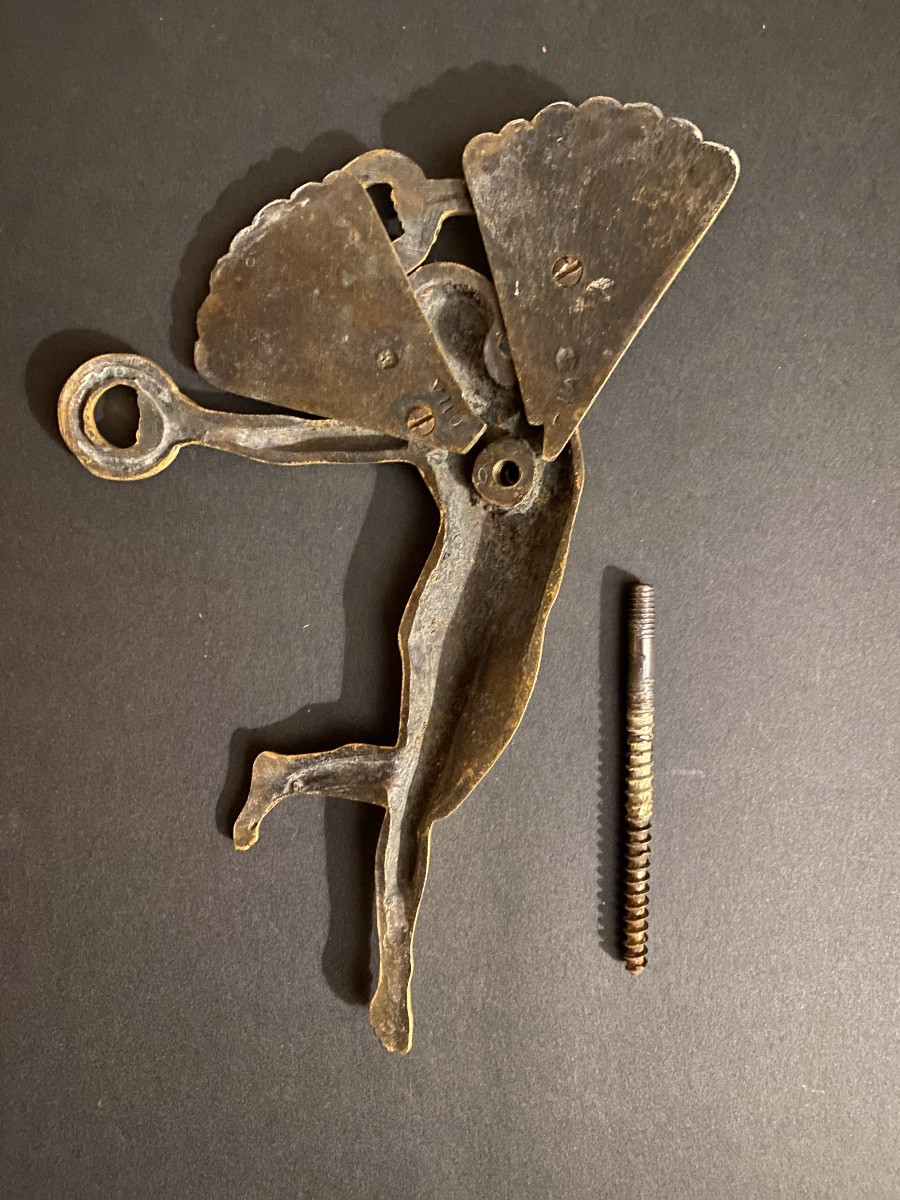 Bronze doré. Ornement début XIXème. Zéphyr. Allégorie . Dieu du vent de l’Ouest. -photo-3