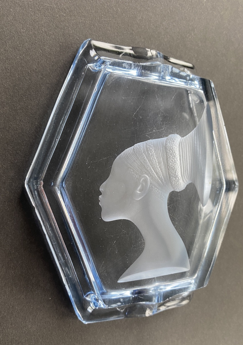 Art Deco Molded Glass Ashtray. Profile Of A Mangbetu Woman. Colonial Exhibition 1931.-photo-1