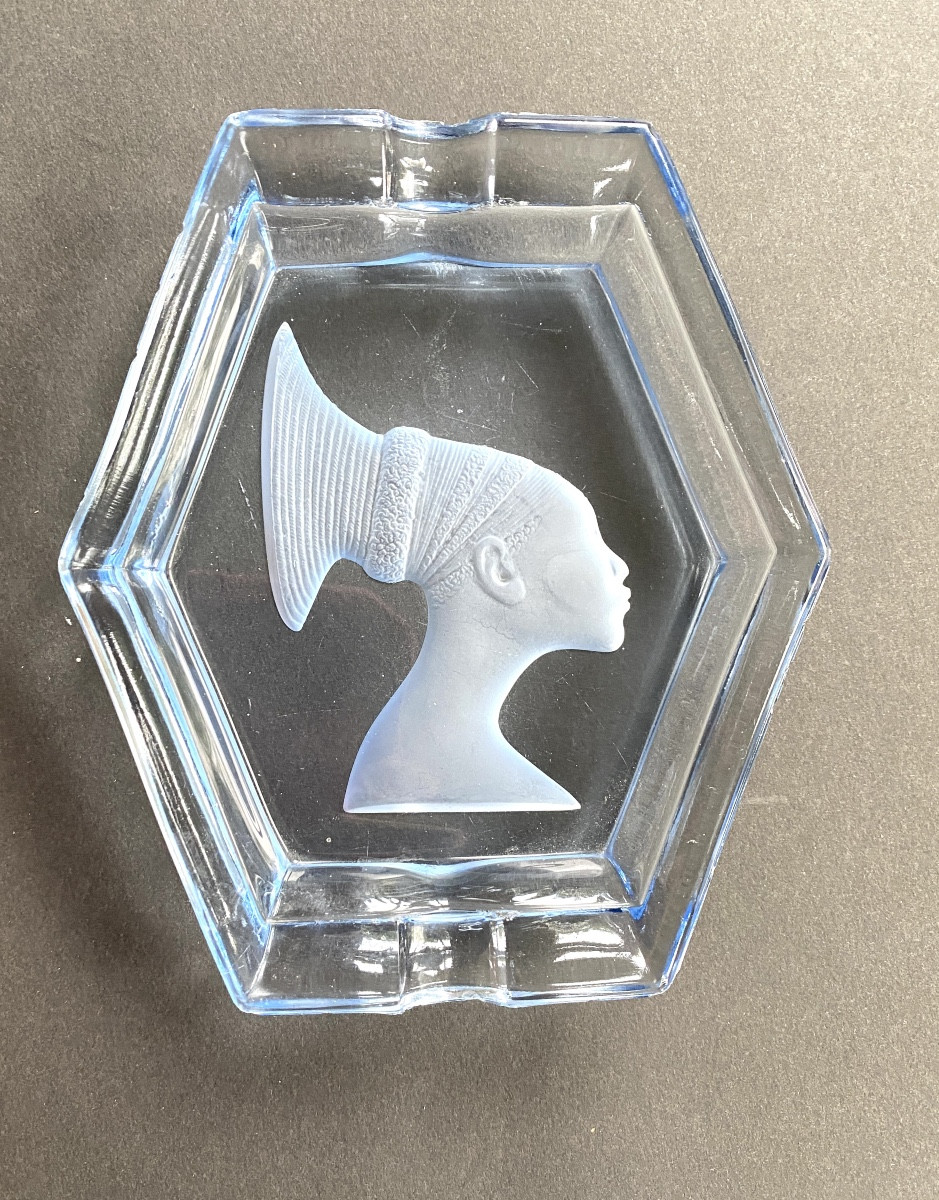 Art Deco Molded Glass Ashtray. Profile Of A Mangbetu Woman. Colonial Exhibition 1931.
