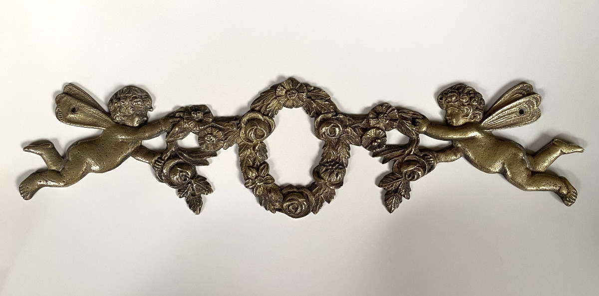 Bronze d’ornement XIXème. Angelots et fleurs. -photo-2