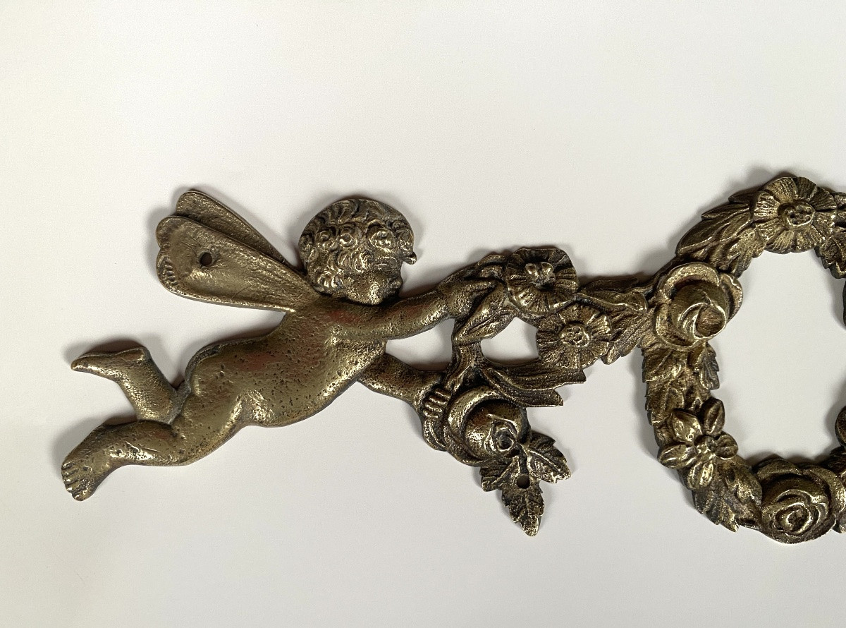 Bronze d’ornement XIXème. Angelots et fleurs. -photo-3