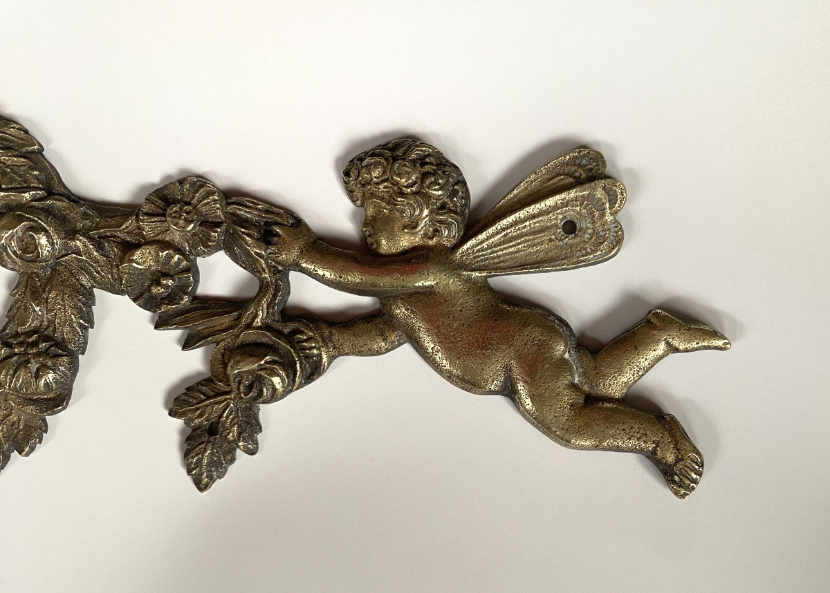 Bronze d’ornement XIXème. Angelots et fleurs. -photo-4