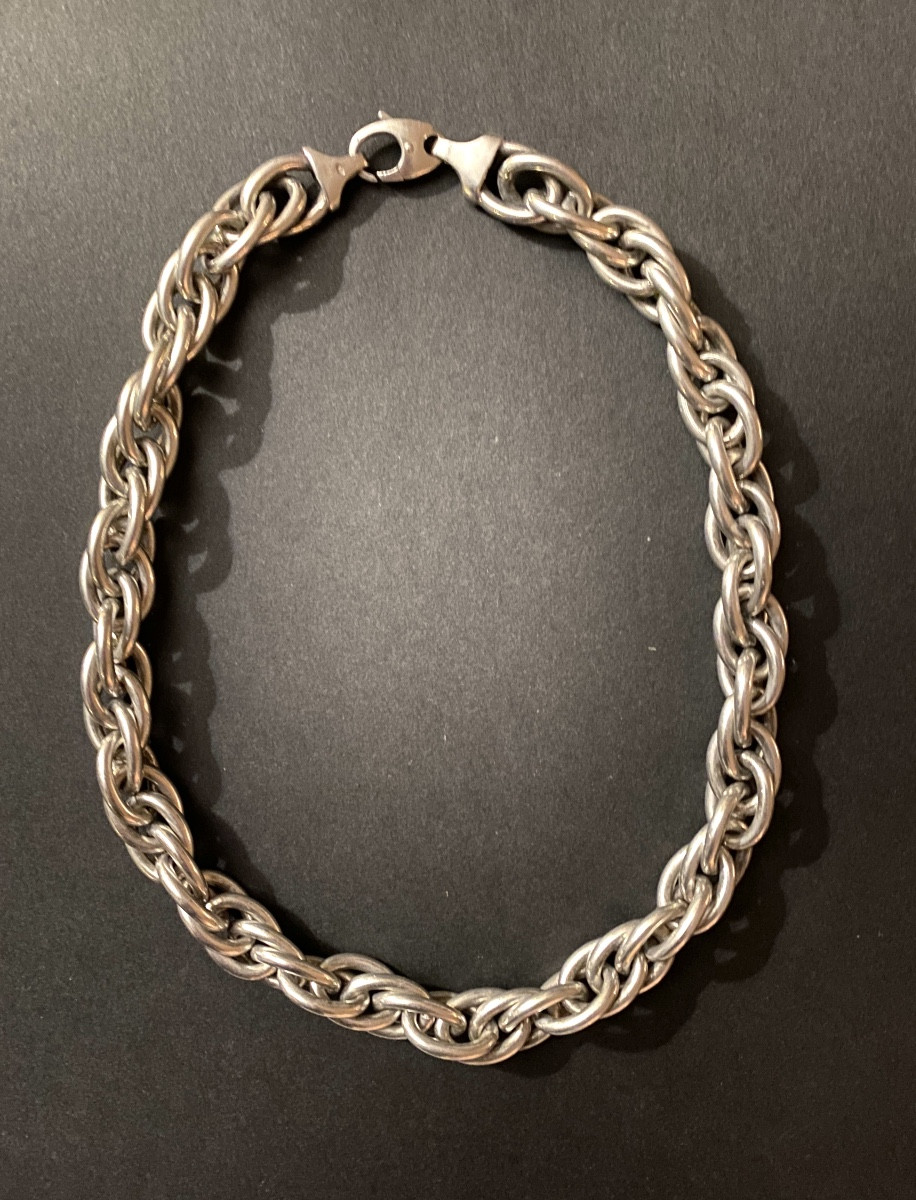 Collier en argent massif années 70. 