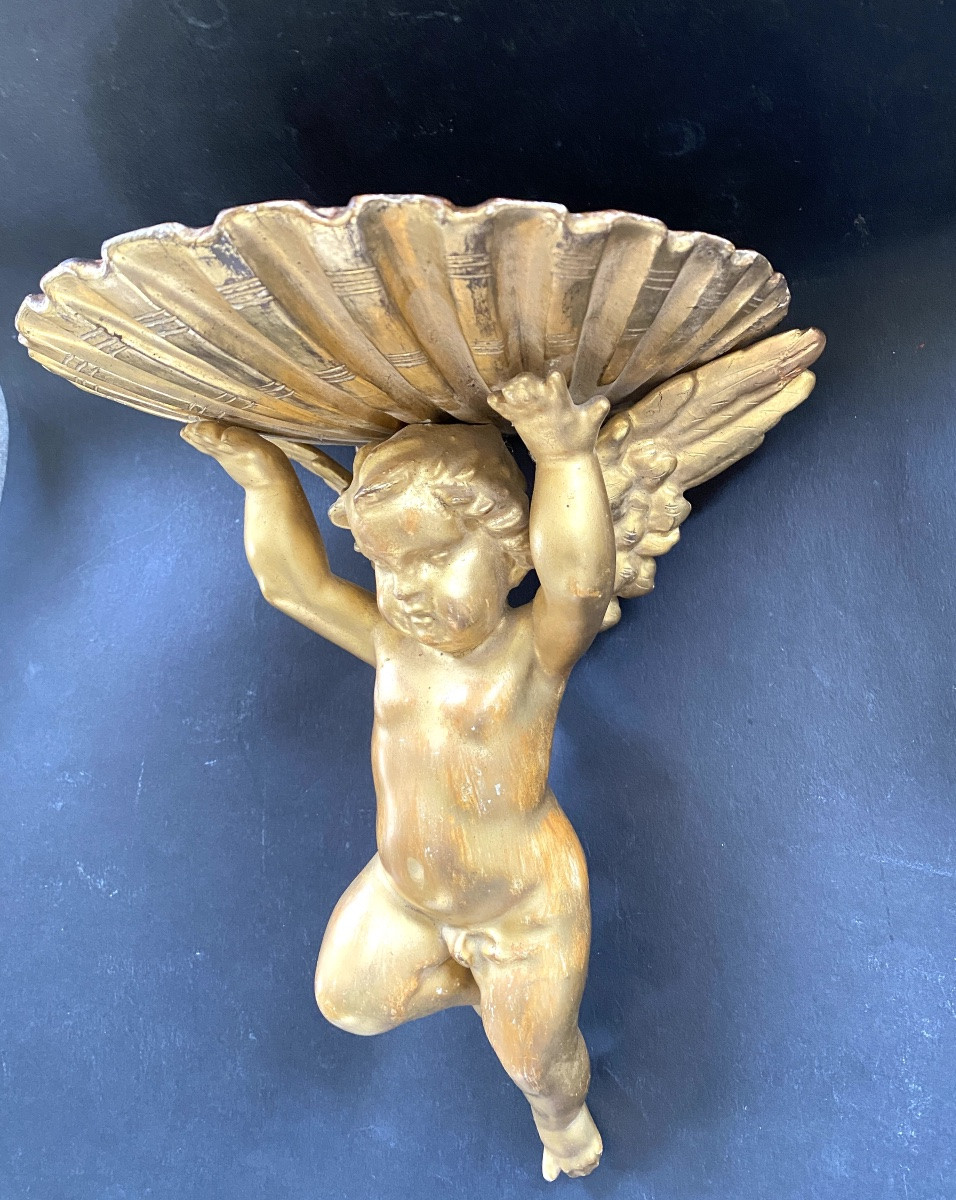 Sellette d’applique XIXème. Angelot et coquille en bois sculpté et doré . -photo-2