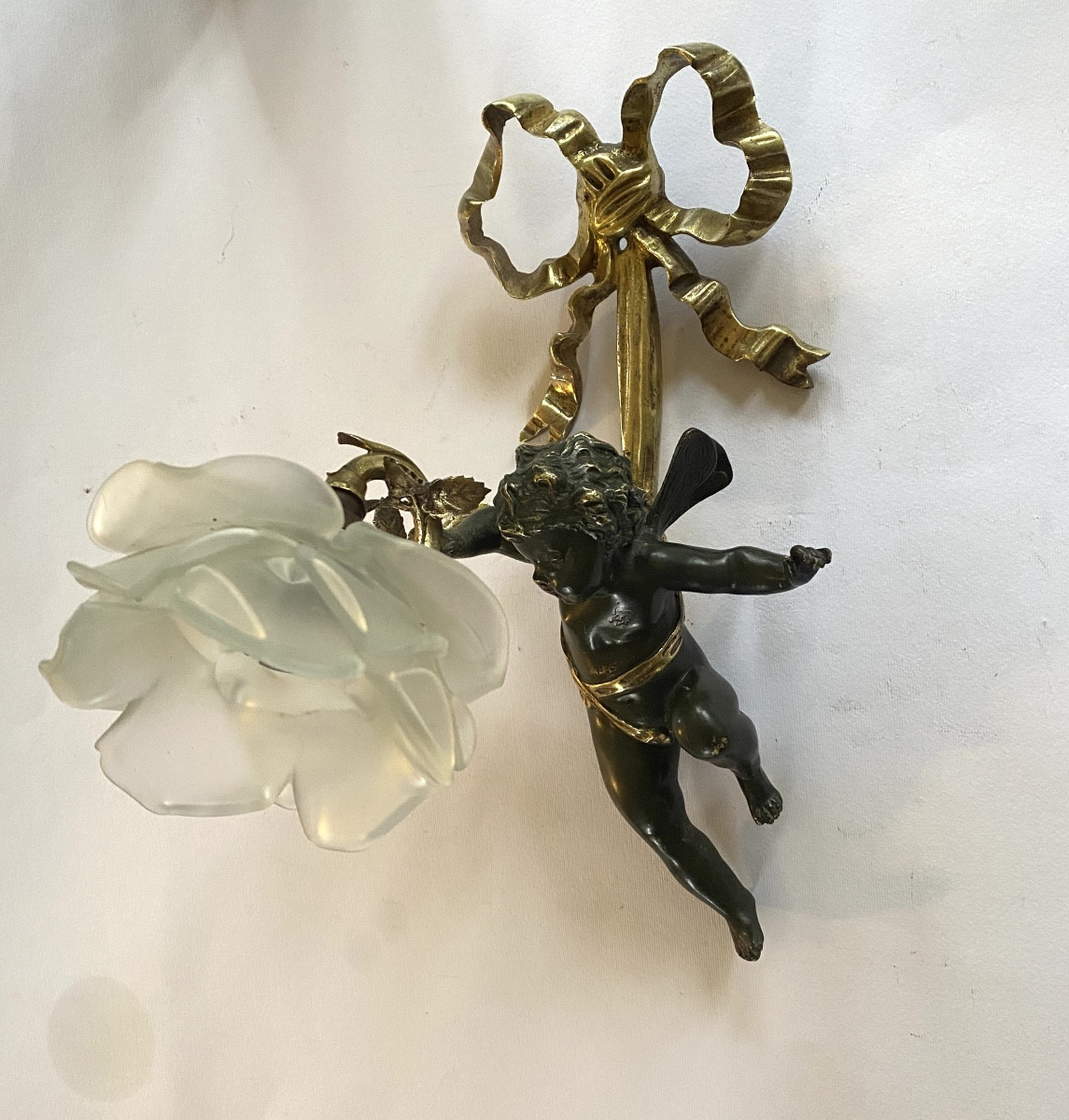 Louis XVI Style Wall Light. Angel, Glass Paste Tulip And Bronze Knot. 