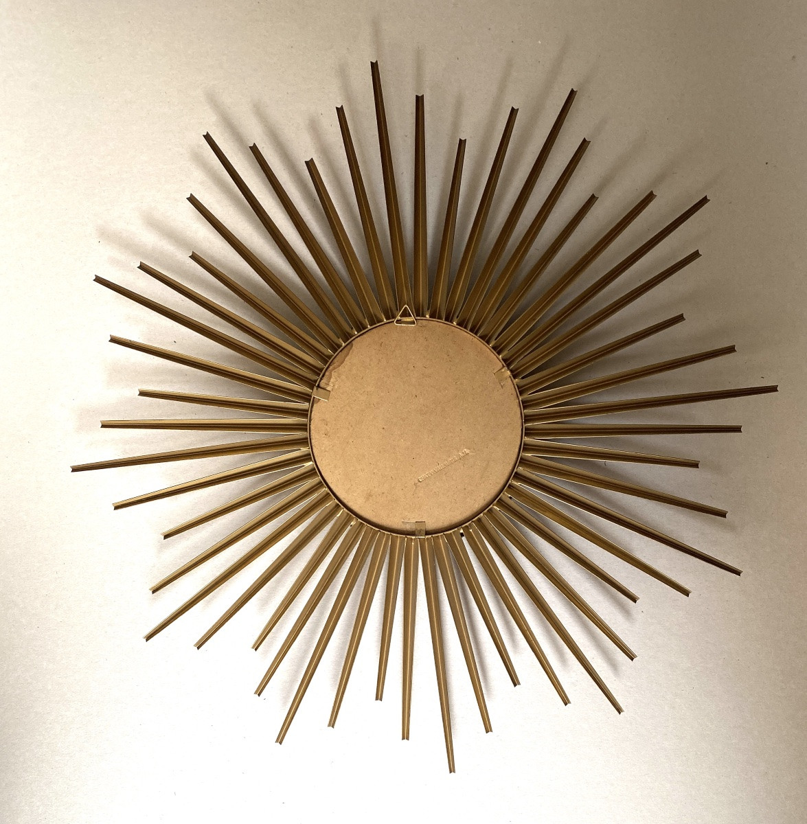 Miroir sorcière “Sunburst” en laiton doré. Maison Chaty  A. M à Vallauris. Années 50/60.-photo-3