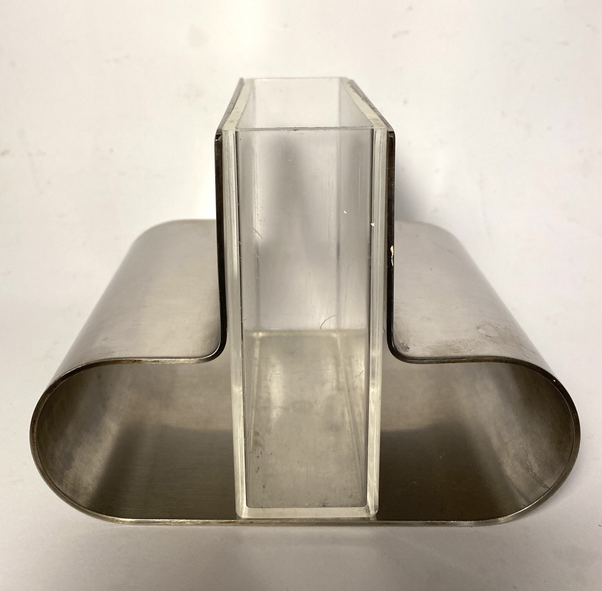 Porte crayons moderniste en inox et lucite. France Années 70.