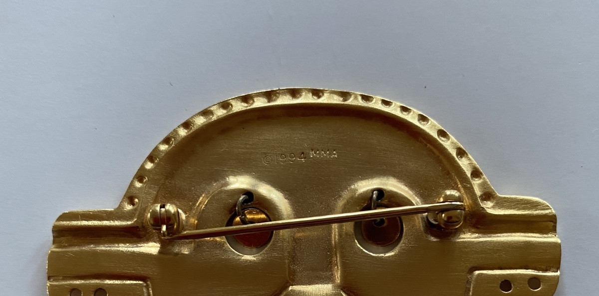 Gold-plated Metal Brooch. Replica Of A Pre-columbian Mask. Mma New York Edition. 1994.-photo-1