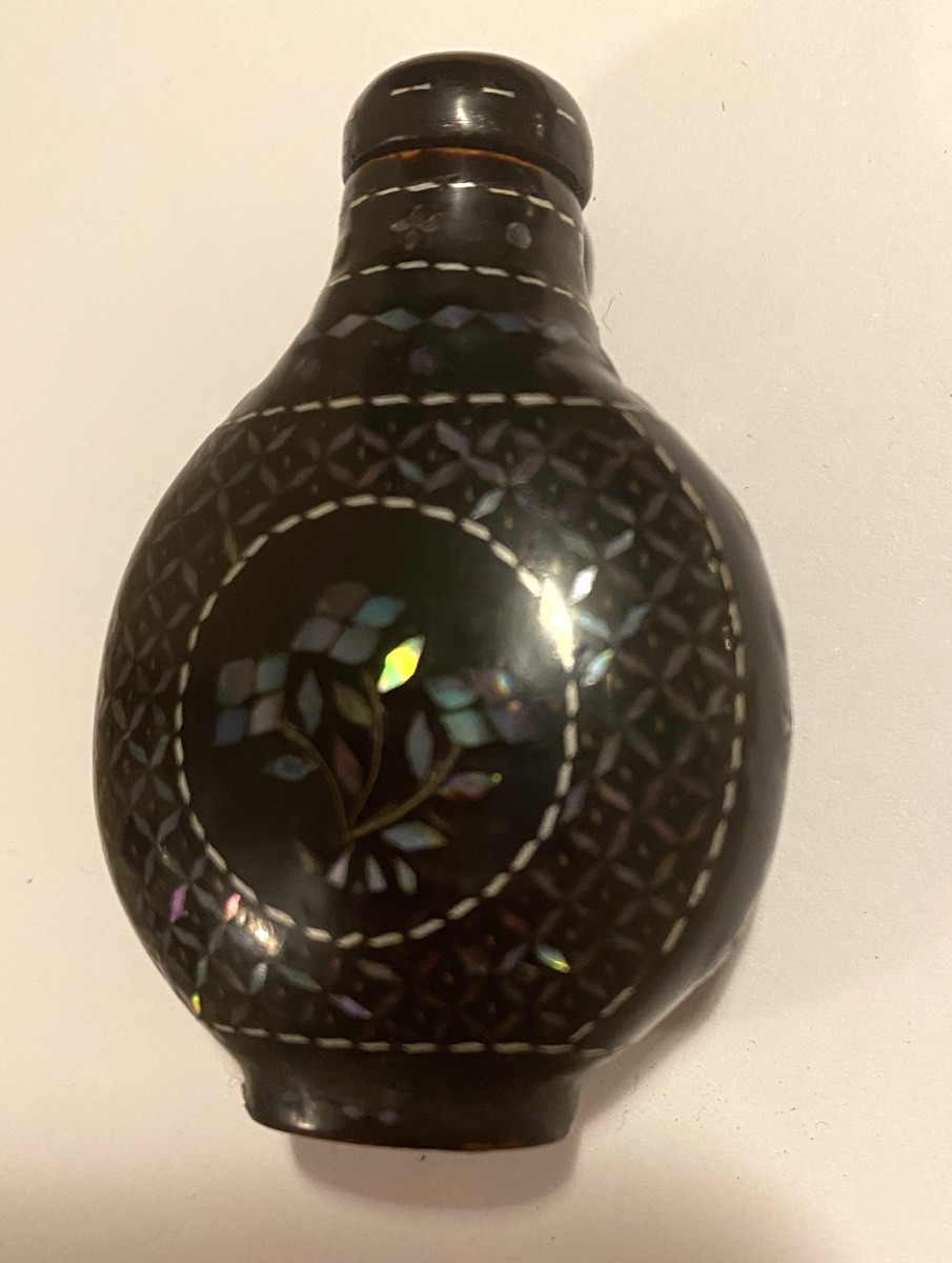 Burgauté Lacquer Snuffbox. China/ Japan, 19th Century. -photo-4