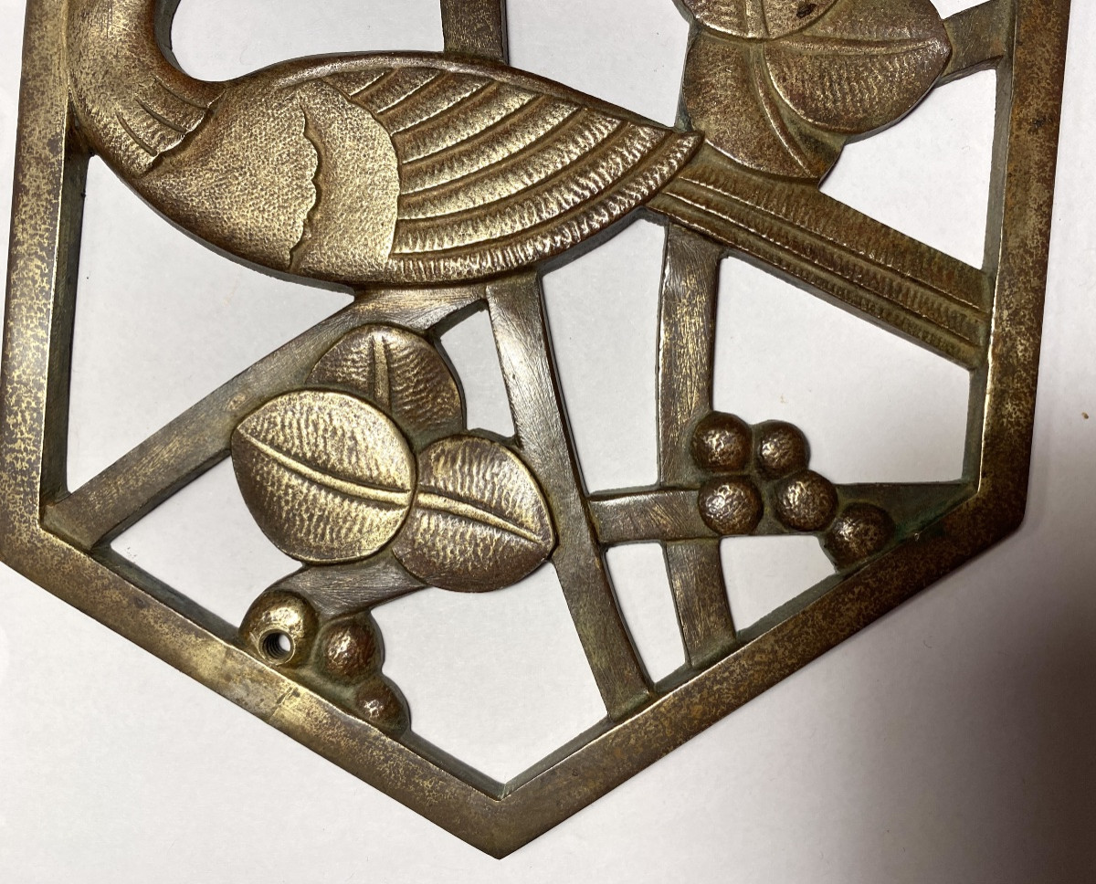 Bronze d’ornement  Art Déco. Oiseau, feuilles et fruits. -photo-3