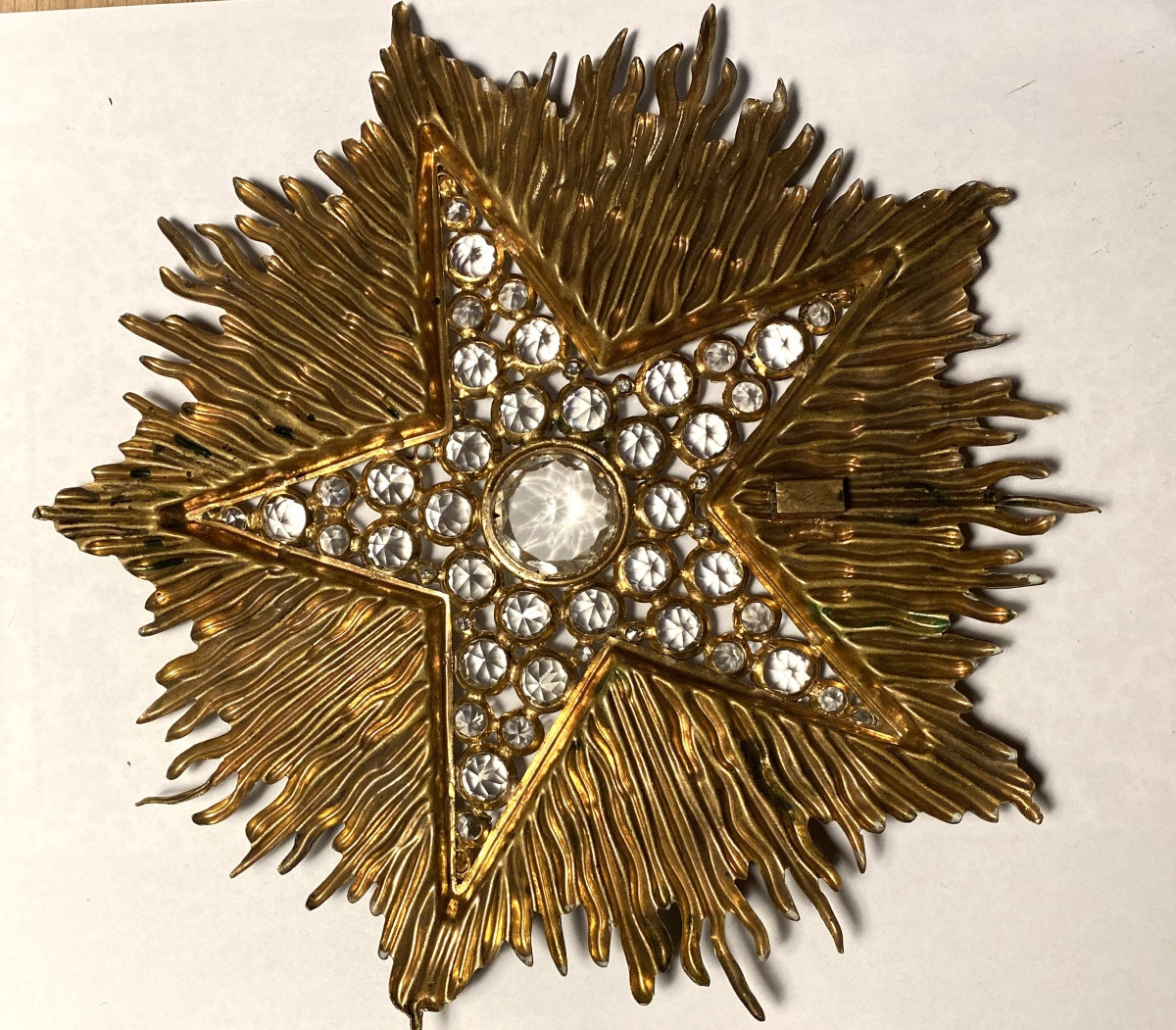 Grande étoile veilleuse de cierge XIXème. Strass sur fond rayonnant en laiton doré. -photo-1