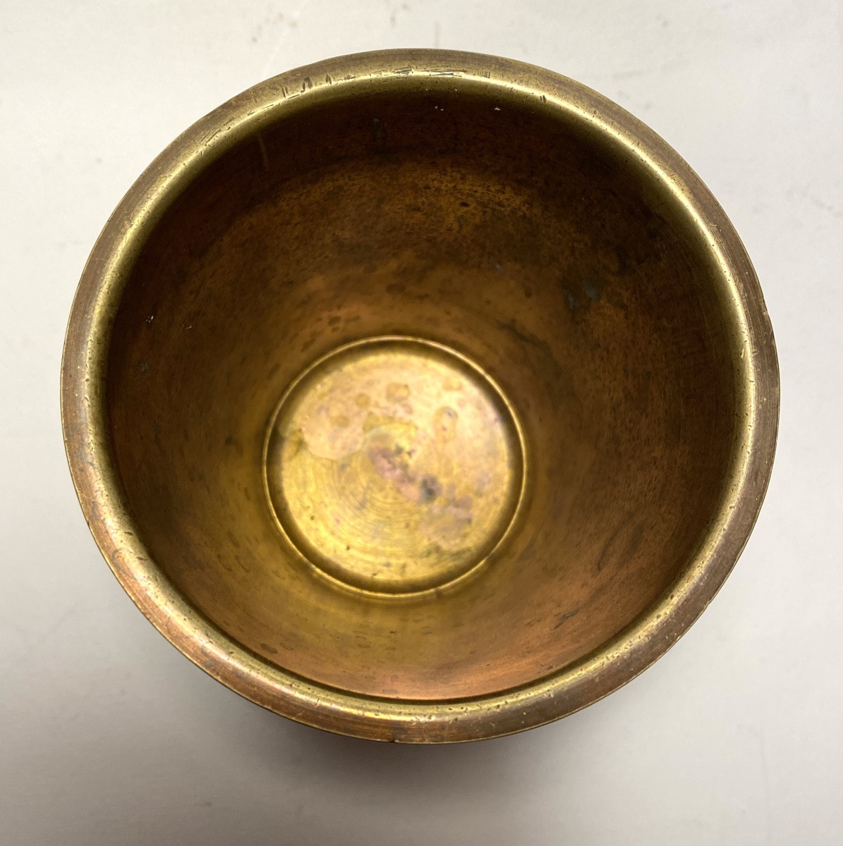 Small 19th  Bronze Planter. Decorated With Engraved Ivy Leaves And Glass Cabochons.  -photo-3