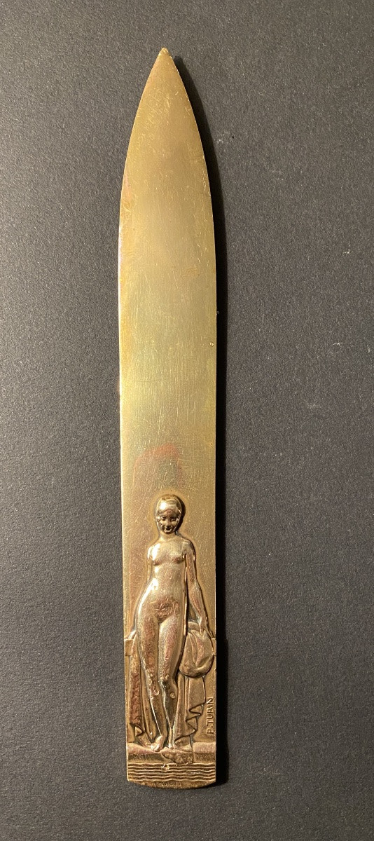 Pierre Turin. Coupe-papier Art déco en bronze. Baigneuse. -photo-2