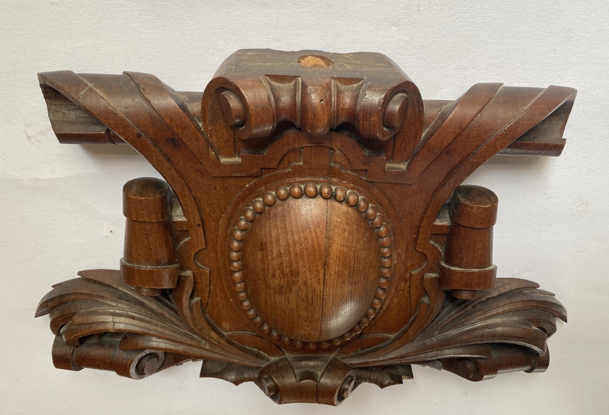 19th Carved Wooden Ornamental Pediment. Central Beaded Medallion, Palm Fronds And Scrolls. -photo-3