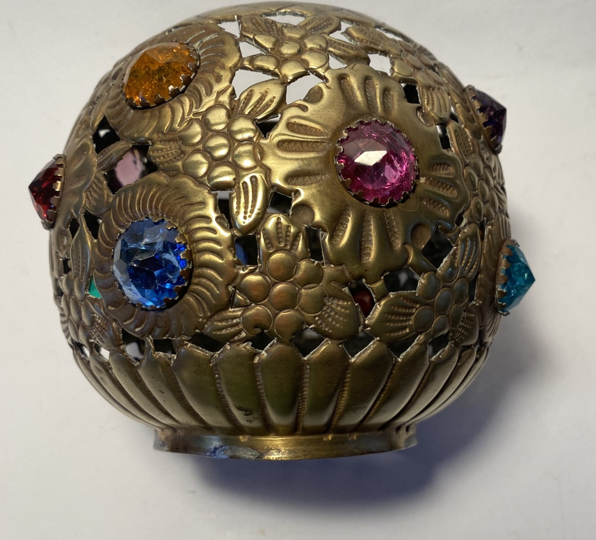 Lampshade For Candle Holder Or Nightlight. Early 20th. Pierced Brass And Jeweled With Glass. -photo-3