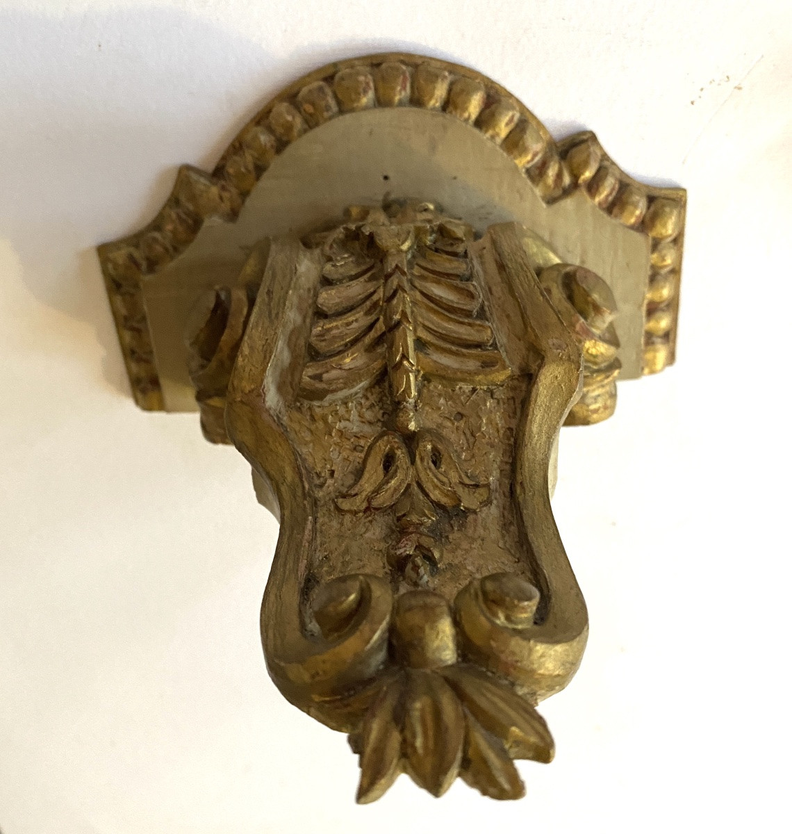 Paire de petites consoles d’applique  XIXème en bois sculpté et peint. -photo-3