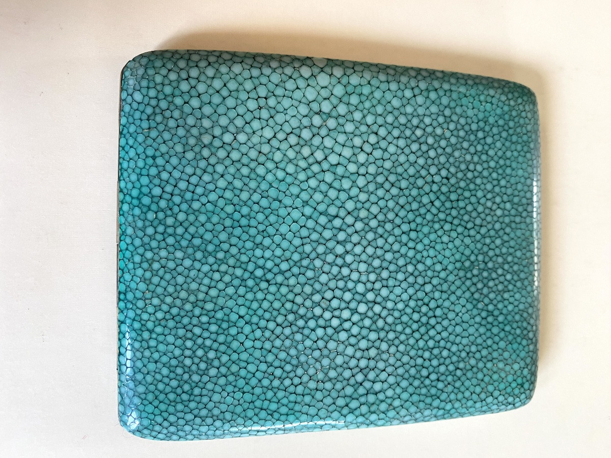 Etui Art Déco en galuchat et métal doré. Angleterre début XXème.-photo-3