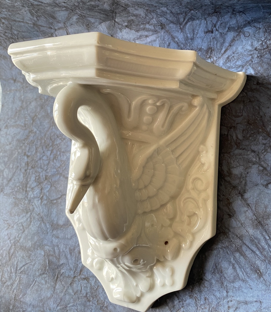 Sellette In White Porcelain, Early 19th Century. Swan With Spread Wings.-photo-2