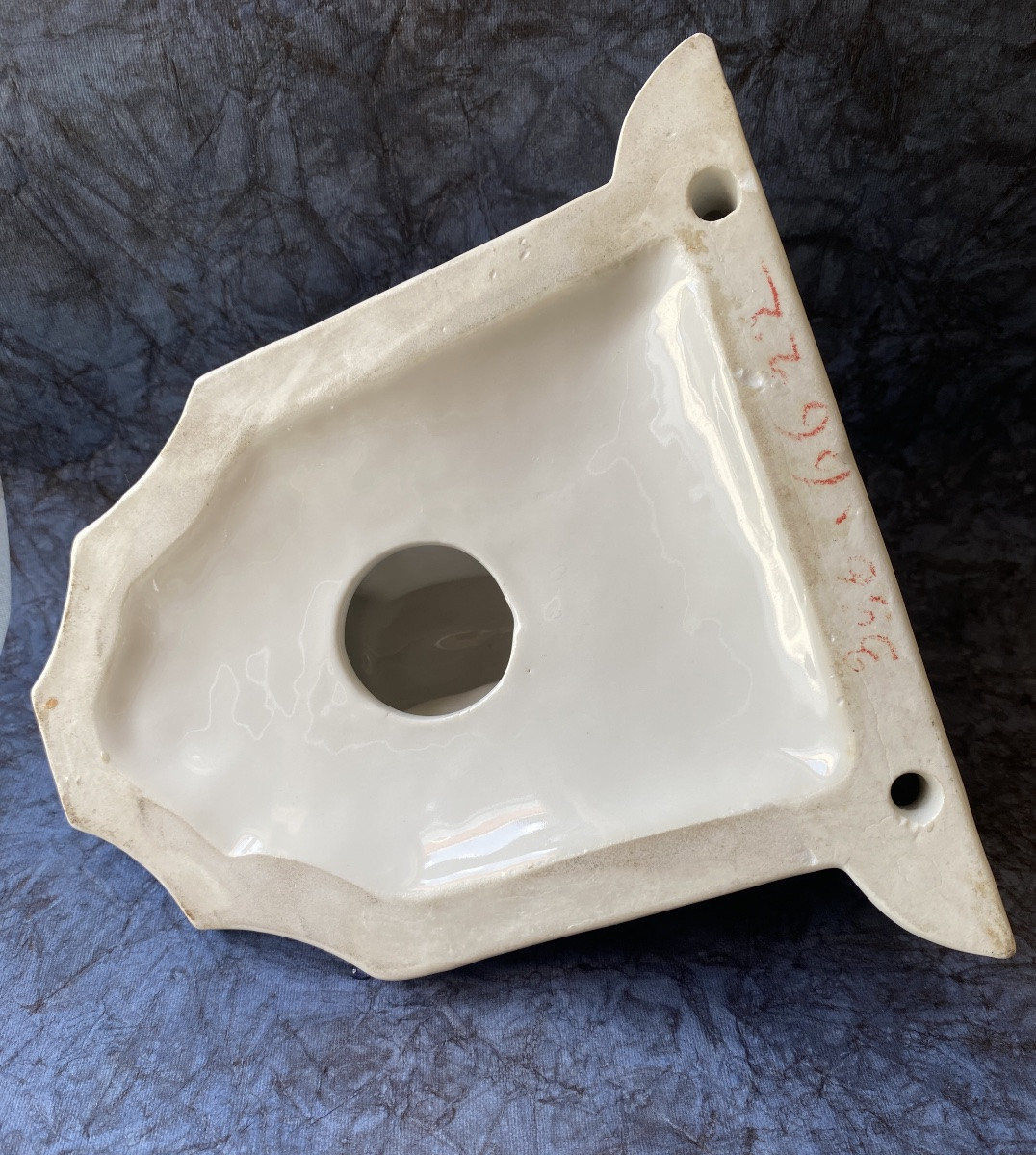 Sellette In White Porcelain, Early 19th Century. Swan With Spread Wings.-photo-2