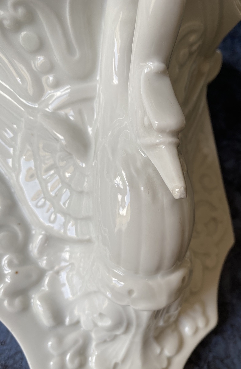 Sellette In White Porcelain, Early 19th Century. Swan With Spread Wings.-photo-4