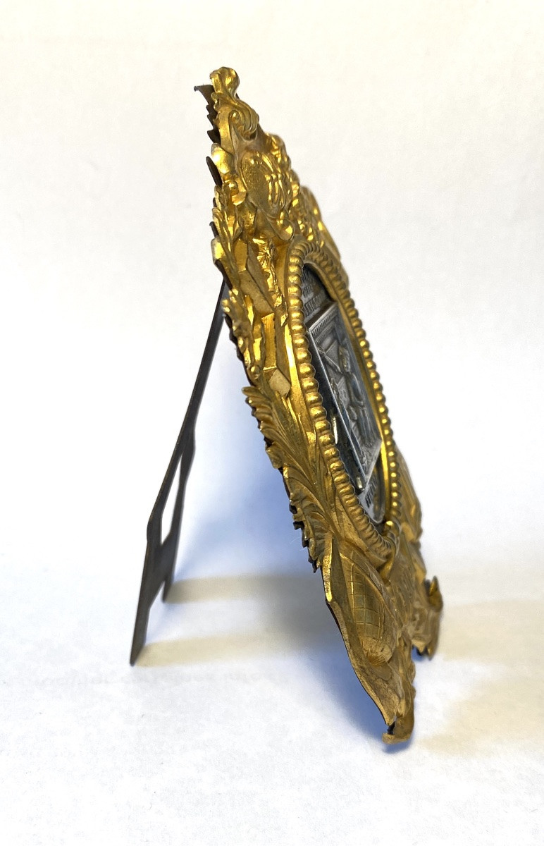XIXth Religious Ex-voto. The Annunciation. Gilded Brass Frame And Silver-plated Medallion.-photo-2