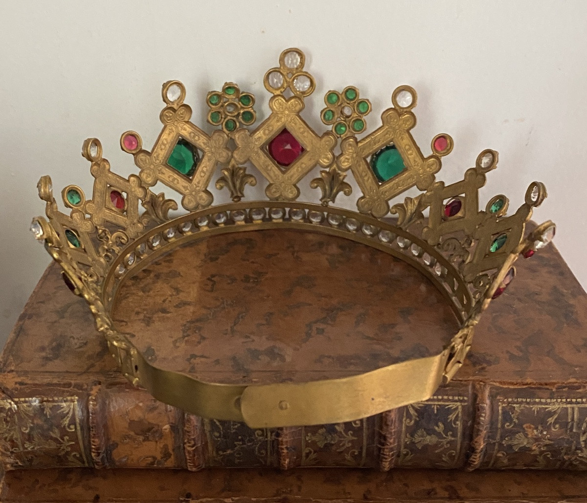 Madonna Crown Or Tiara, Mid-19th Century. Gilded Brass And Colored Rhinestones.-photo-3
