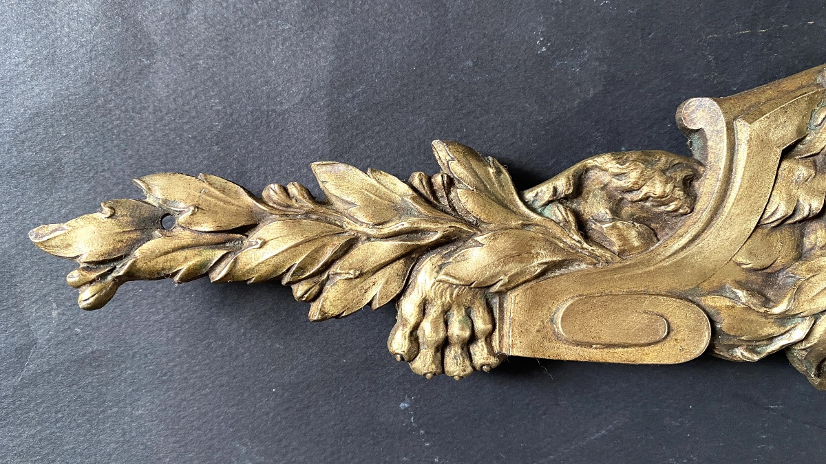 19th Century Ornamental Bronze. Lion's Head And Laurel Leaves.-photo-3