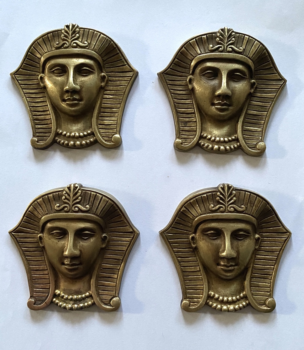 Egyptomania. Suite de quatre bronzes d’ornement XIXème. Visages de pharaons.-photo-5