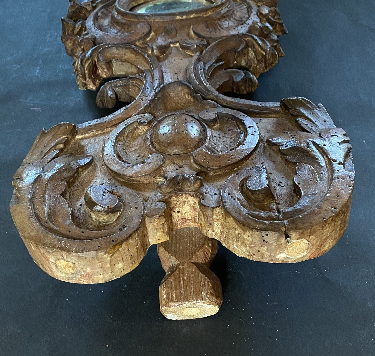 Monstrance- reliquaire en bois sculpté XVIIIème. Décor floral. -photo-4