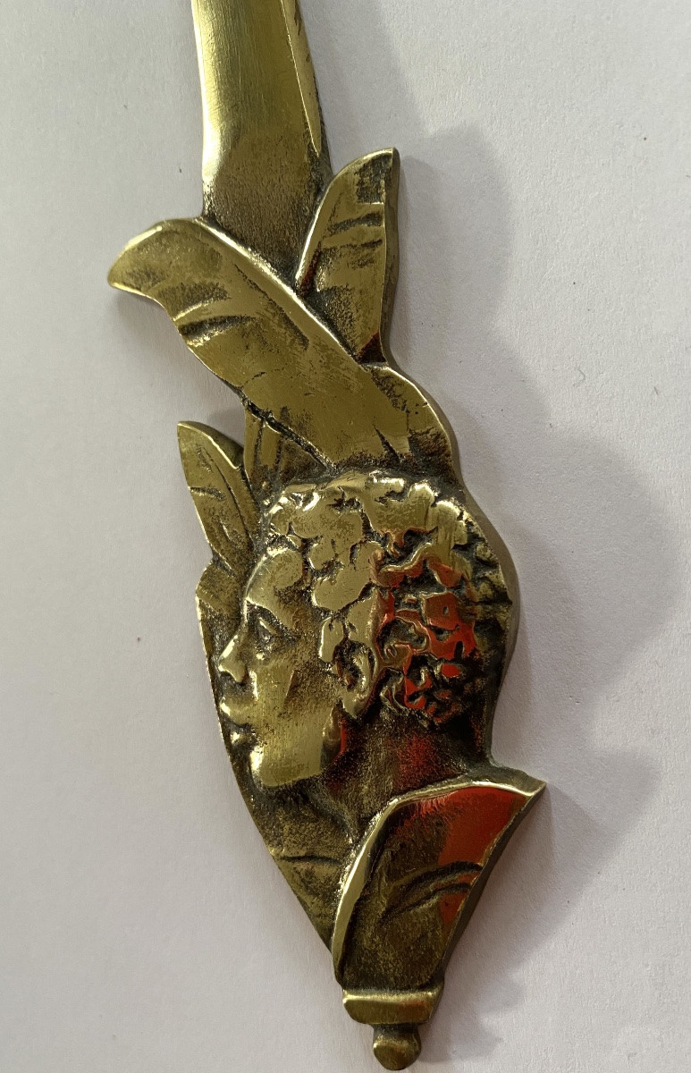 Coupe papier en bronze début XXème. Profil africaniste sur fond de feuillages exotiques. -photo-4