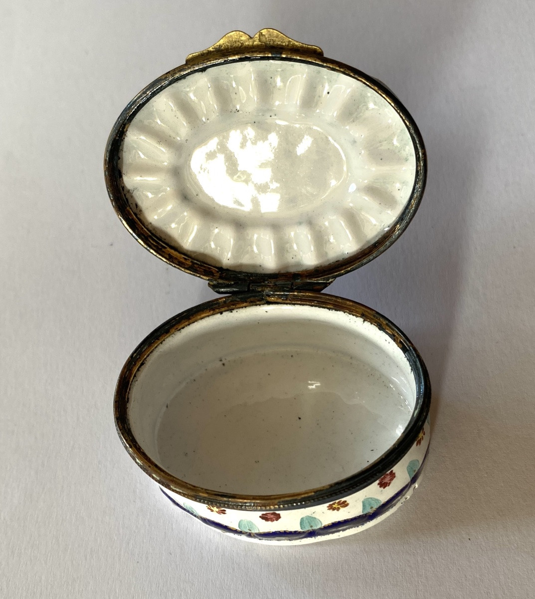 XVIIIth Century Style Fly Box. Enameled Floral Decoration On Brass.-photo-3
