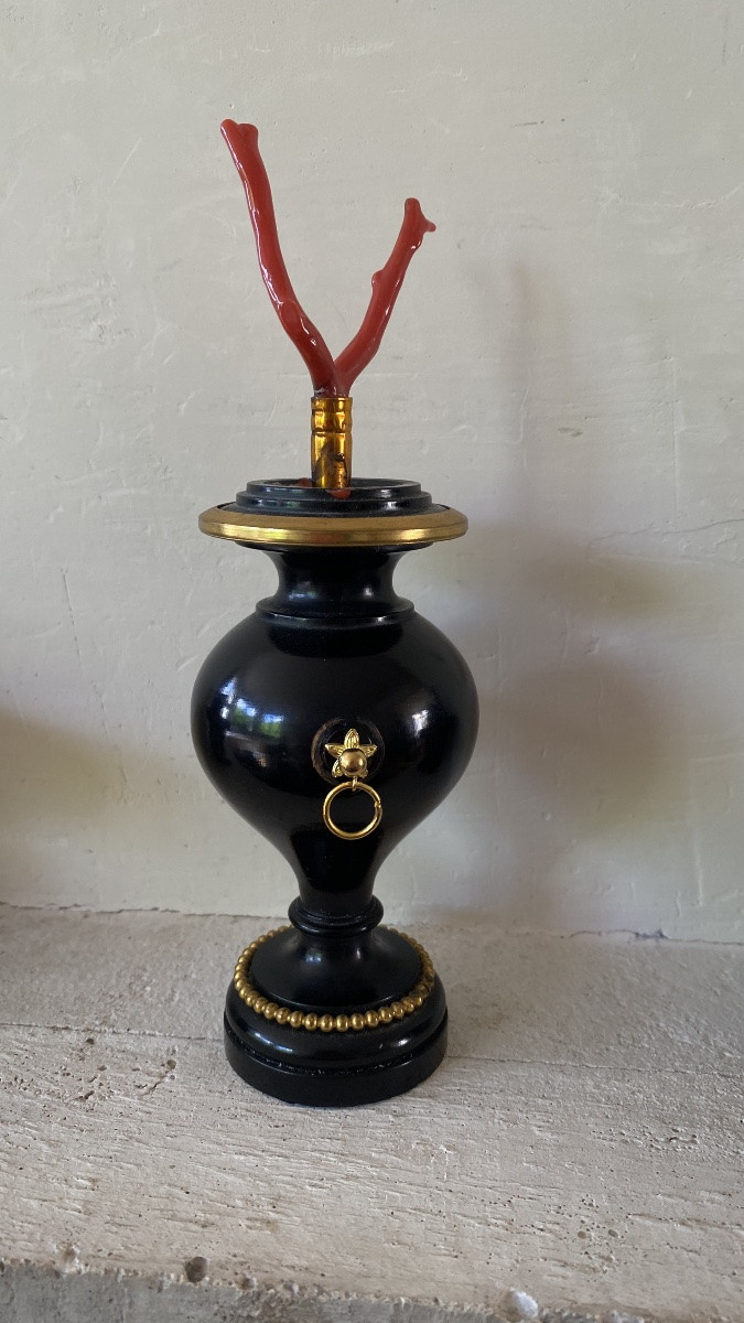 Red Coral Stem On Blackened Wood Base. Curiosity.-photo-3