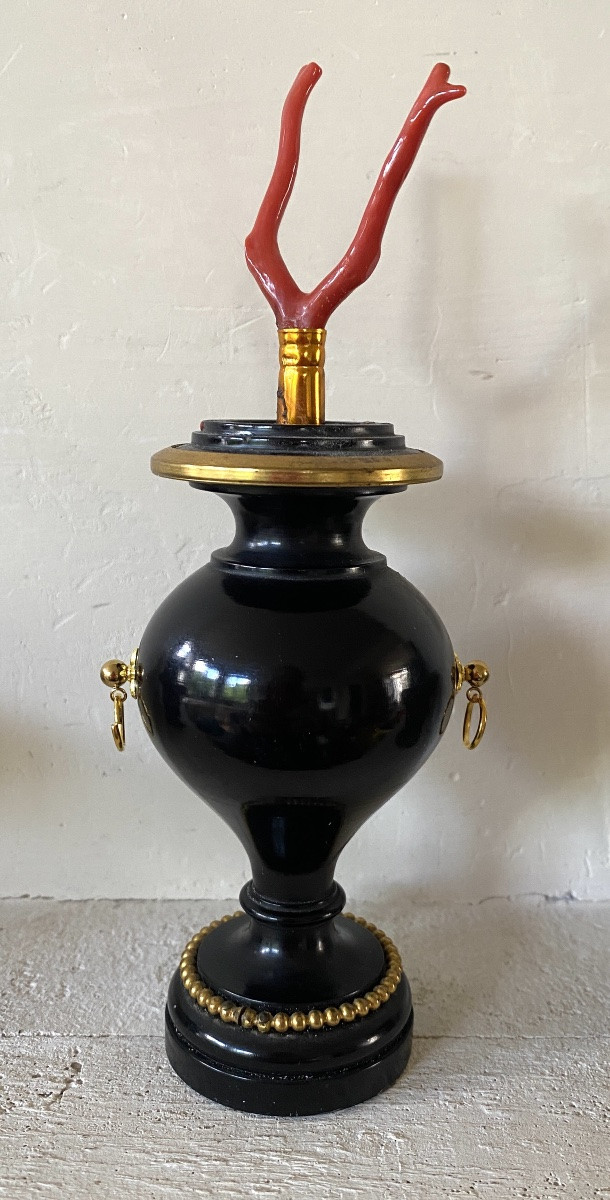 Red Coral Stem On Blackened Wood Base. Curiosity.-photo-2